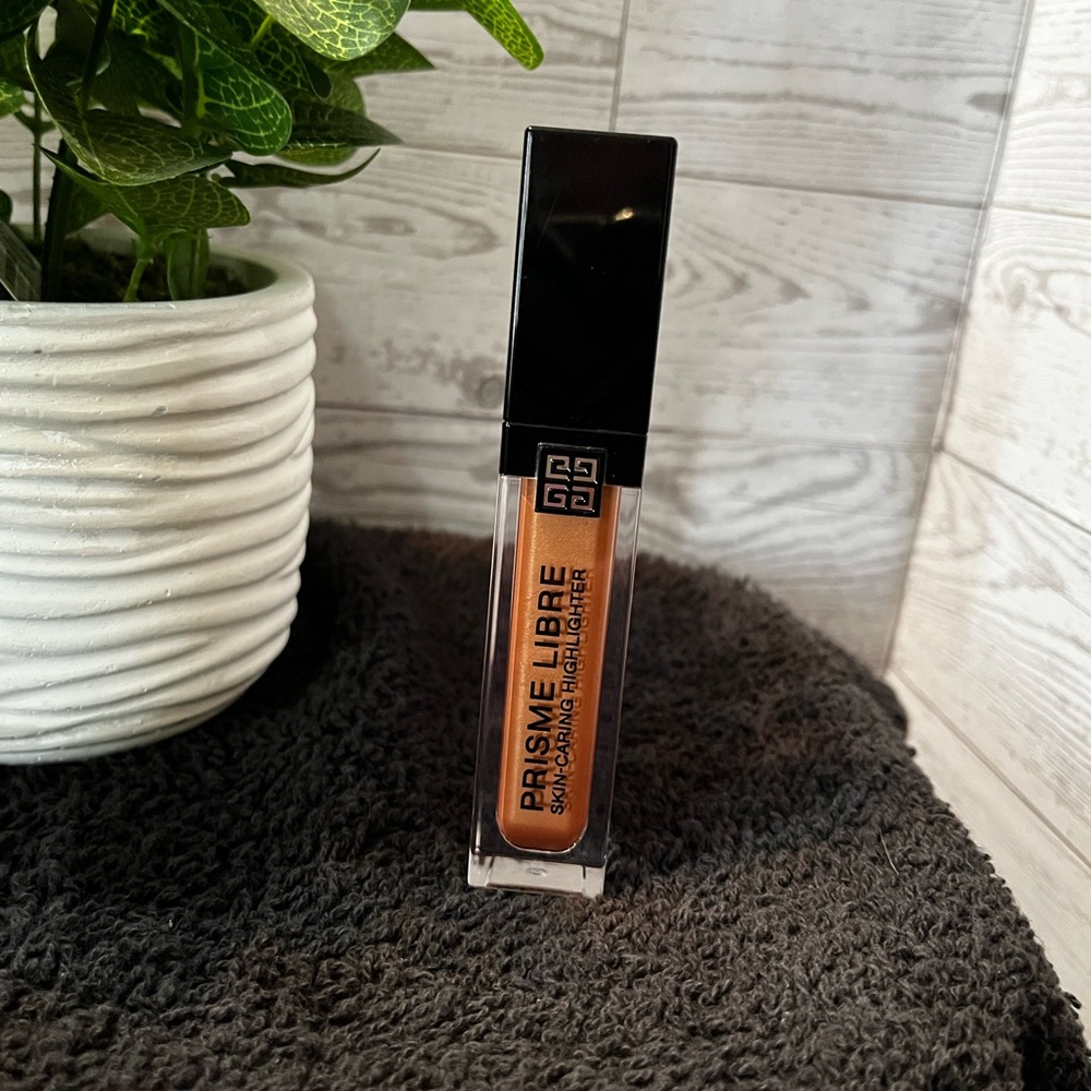 Givenchy Bronze Highlighter